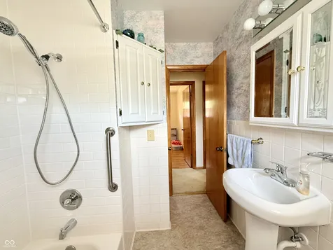 1000 Valley Drive Crawfordsville IN 47933