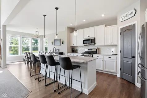 976 Pond View Drive Greenfield IN 46140