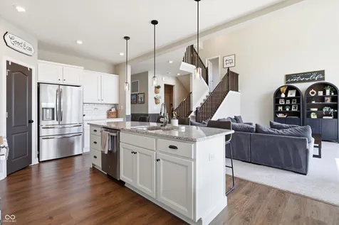 976 Pond View Drive Greenfield IN 46140