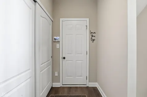 976 Pond View Drive Greenfield IN 46140
