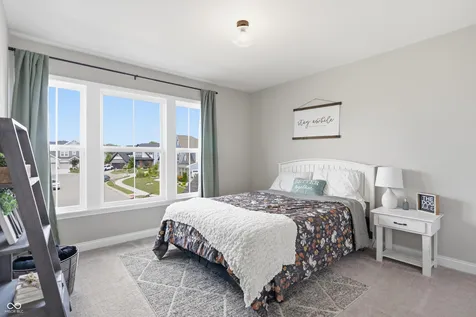 976 Pond View Drive Greenfield IN 46140