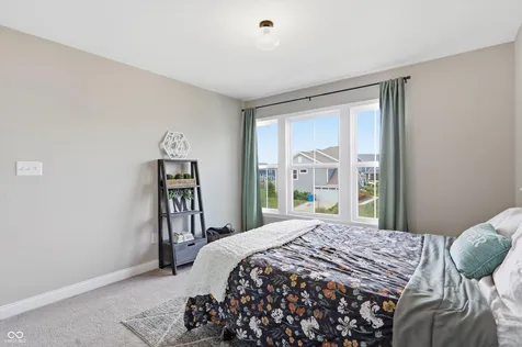 976 Pond View Drive Greenfield IN 46140