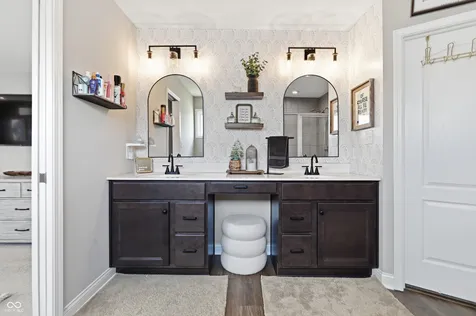 976 Pond View Drive Greenfield IN 46140
