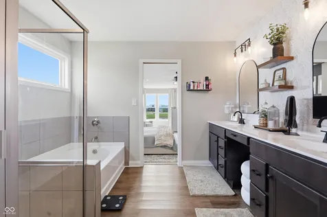 976 Pond View Drive Greenfield IN 46140