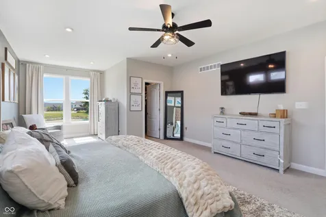 976 Pond View Drive Greenfield IN 46140