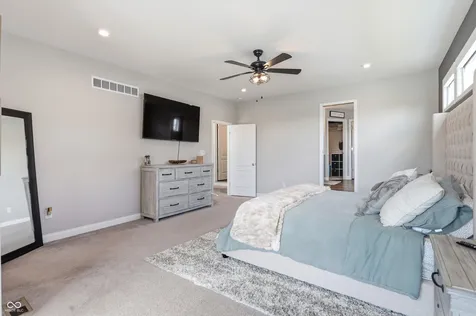 976 Pond View Drive Greenfield IN 46140