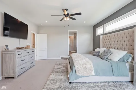 976 Pond View Drive Greenfield IN 46140