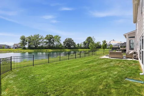 976 Pond View Drive Greenfield IN 46140