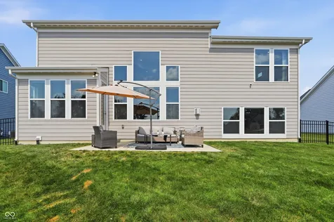 976 Pond View Drive Greenfield IN 46140