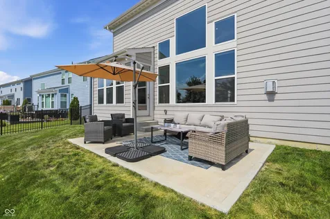 976 Pond View Drive Greenfield IN 46140