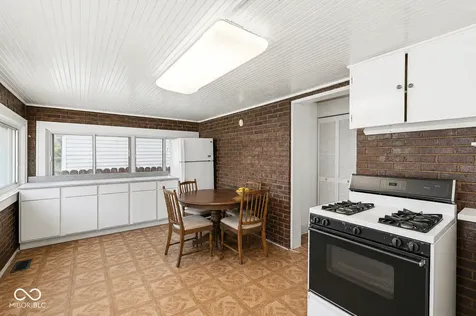 851 S Pershing Avenue Indianapolis IN 46221