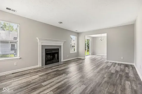 5187 Pin Oak Drive Indianapolis IN 46254