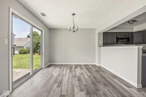 5187 Pin Oak Drive Indianapolis IN 46254