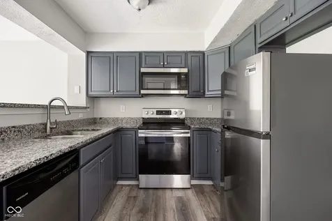 5187 Pin Oak Drive Indianapolis IN 46254