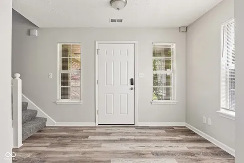5187 Pin Oak Drive Indianapolis IN 46254