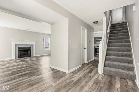 5187 Pin Oak Drive Indianapolis IN 46254