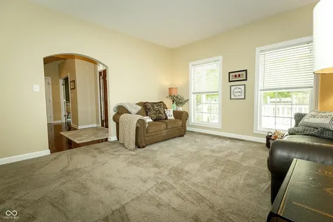 8461 Vine Maple Way Indianapolis IN 46278