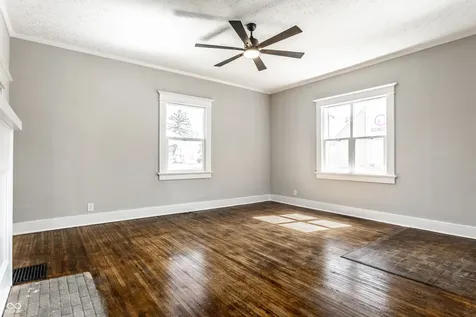 671 N 10th Street Noblesville IN 46060
