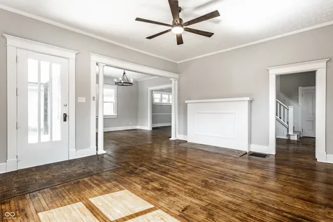 671 N 10th Street Noblesville IN 46060