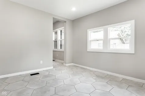671 N 10th Street Noblesville IN 46060