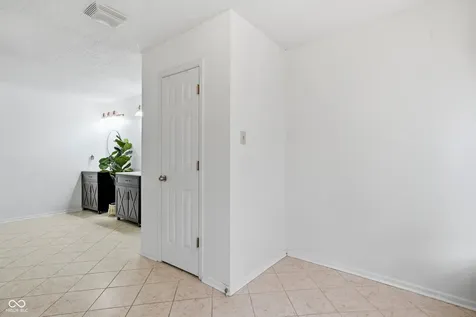5904 Grand Vista Drive Indianapolis IN 46234