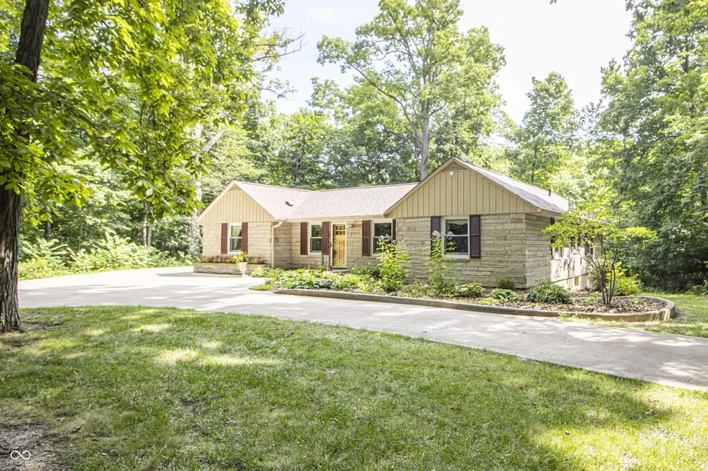 120 White Oaks Street Fishers IN 46038