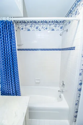 120 White Oaks Street Fishers IN 46038