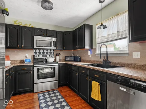 6665 Crestwell Lane Indianapolis IN 46268