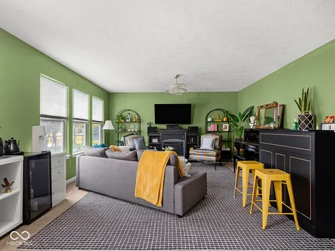 6665 Crestwell Lane Indianapolis IN 46268