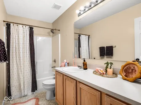 6665 Crestwell Lane Indianapolis IN 46268