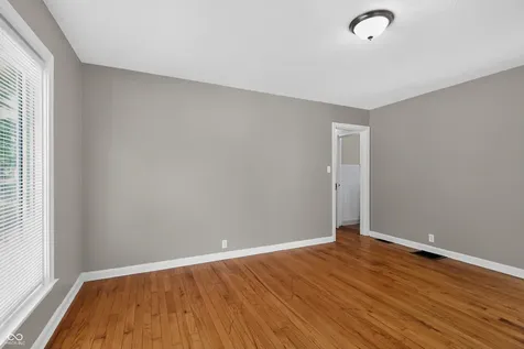 423 Clyde Avenue Indianapolis IN 46201