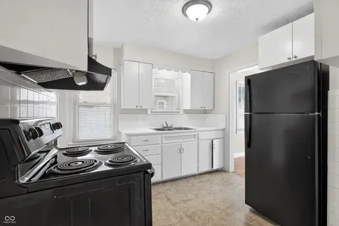 423 Clyde Avenue Indianapolis IN 46201