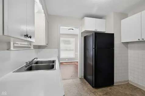 423 Clyde Avenue Indianapolis IN 46201