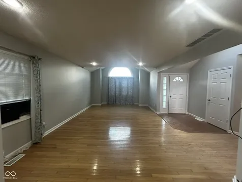 3396 Paddington Drive Columbus IN 47203