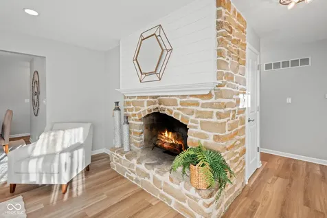 1639 N Buck Creek Greenfield IN 46140