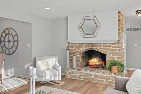 1639 N Buck Creek Greenfield IN 46140
