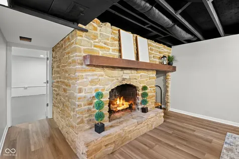 1639 N Buck Creek Greenfield IN 46140