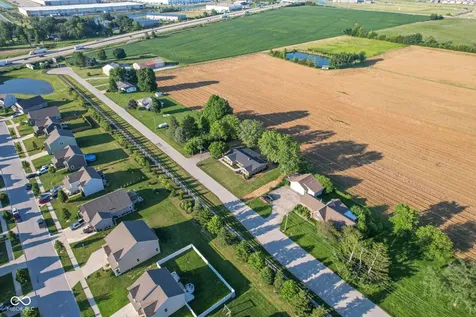 1639 N Buck Creek Greenfield IN 46140