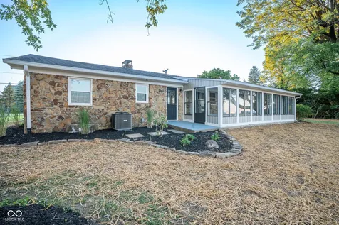 1639 N Buck Creek Greenfield IN 46140