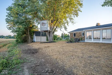 1639 N Buck Creek Greenfield IN 46140