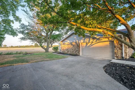 1639 N Buck Creek Greenfield IN 46140