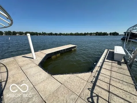 102 Clarendon Drive Noblesville IN 46062
