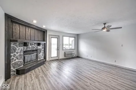 102 Clarendon Drive Noblesville IN 46062