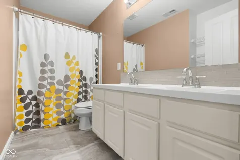 5307 Misthaven Lane Greenwood IN 46143