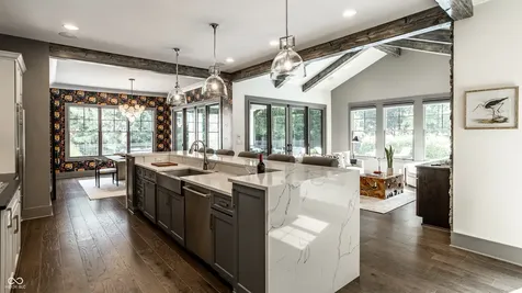 7511 Pine Valley Lane Indianapolis IN 46250