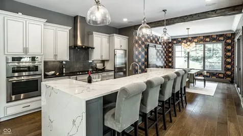 7511 Pine Valley Lane Indianapolis IN 46250