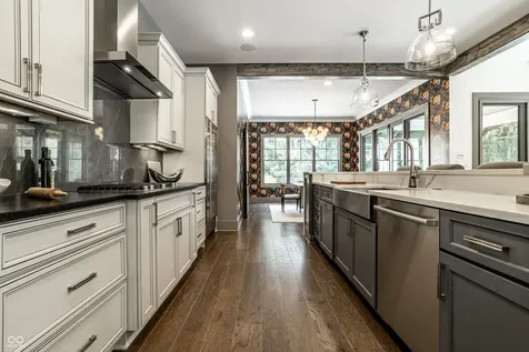 7511 Pine Valley Lane Indianapolis IN 46250