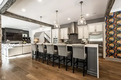 7511 Pine Valley Lane Indianapolis IN 46250
