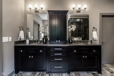 7511 Pine Valley Lane Indianapolis IN 46250