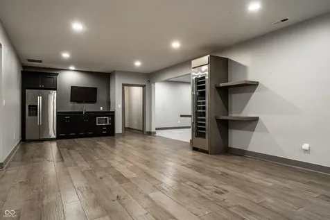 7511 Pine Valley Lane Indianapolis IN 46250